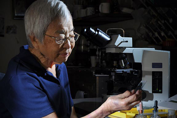 2000 Honolulu ARCS Scientist of the Year Isabella Abbott